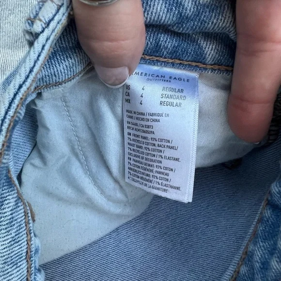 American Eagle Jeans Women’s Size 4 Regular Light Blue High Rise Mom Strigid - Picture 5 of 8